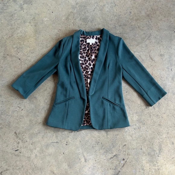 Green blazer - Picture 1 of 3
